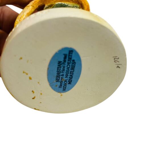 Sebastian Miniatures Figurine Games in Springtime Signed 4 Inch - Picture 6 of 6